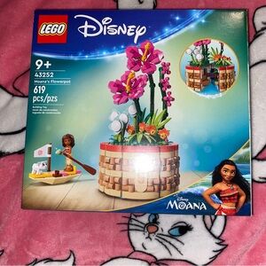 LEGO Disney Moana's Vibrant Flowerpot Set Brand New Unopened Box